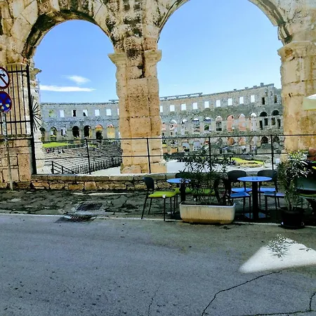 Pula-center Colosseum Apartment
