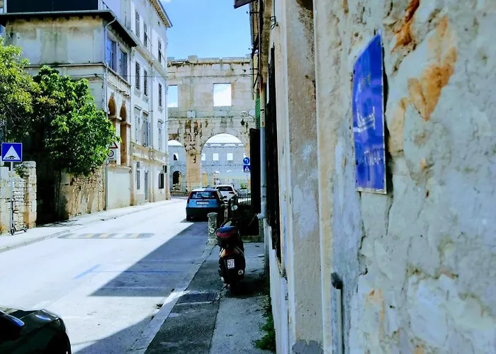 Διαμέρισμα Pula-center Colosseum